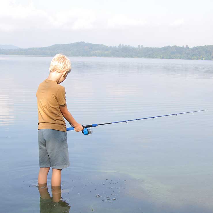 Fiskestang afprøves i sø
