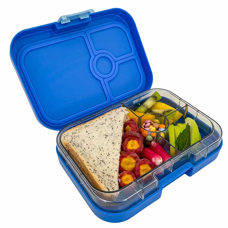 Madkasse til børn med rum | Yumbox panino neptun blue | visning af åbnet madkasse fra siden