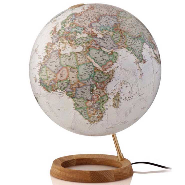 Flot og stilren globus fra national geographic med indbygget lys